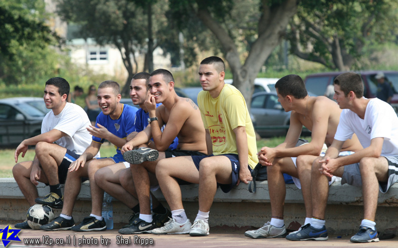 צולם על ידי השחקן ה-12 - כל הזכויות שמורות