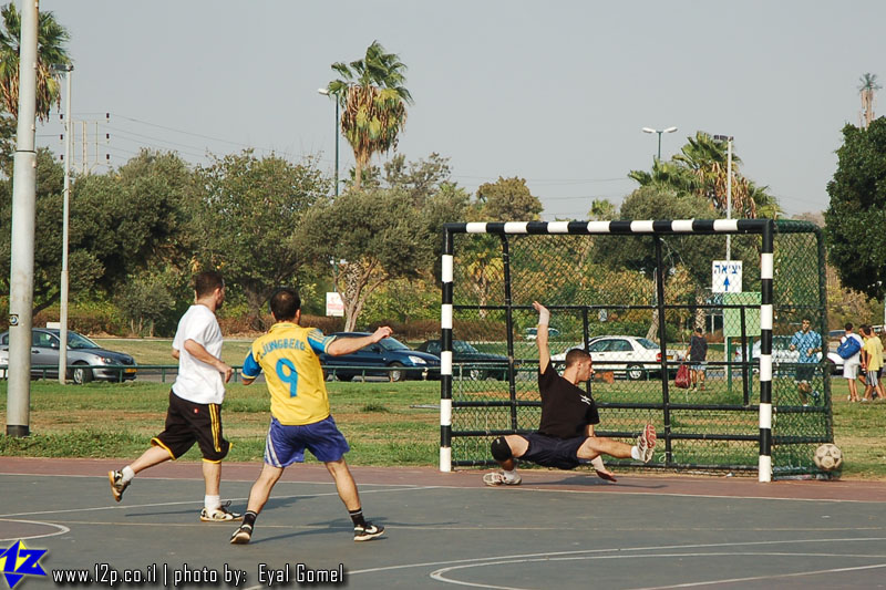 צולם על ידי השחקן ה-12 - כל הזכויות שמורות