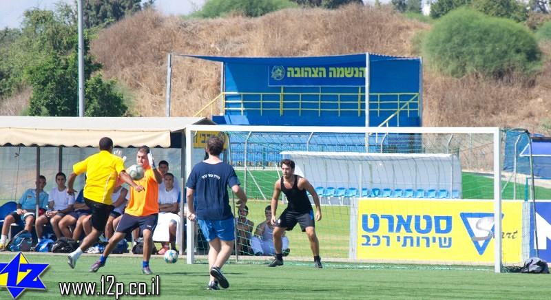 צולם על ידי השחקן ה-12 - כל הזכויות שמורות