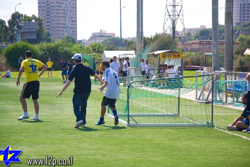צולם על ידי השחקן ה-12 - כל הזכויות שמורות